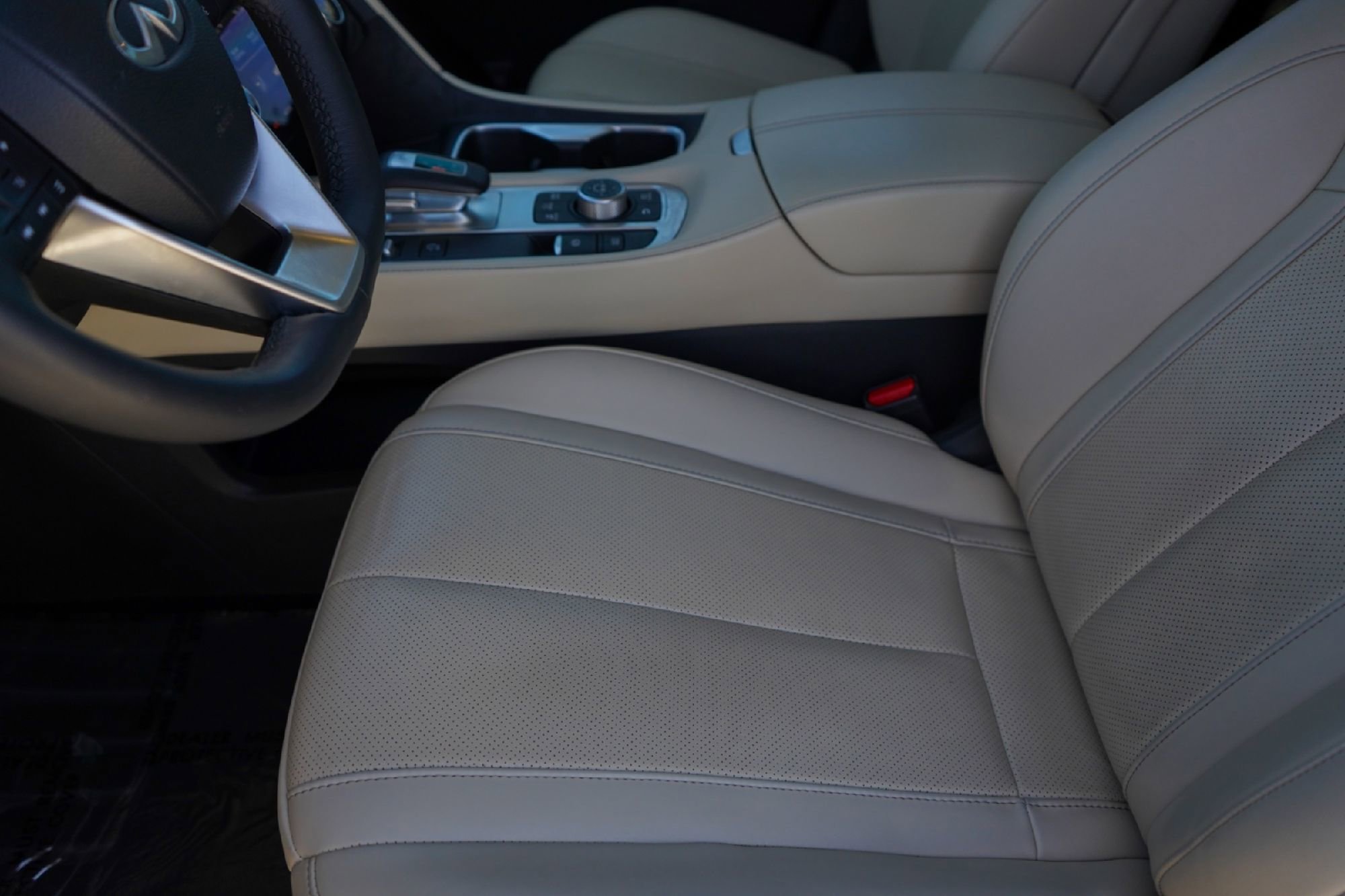 Certified 2023 INFINITI QX60 Luxe w/ Performance Audio Package image 8