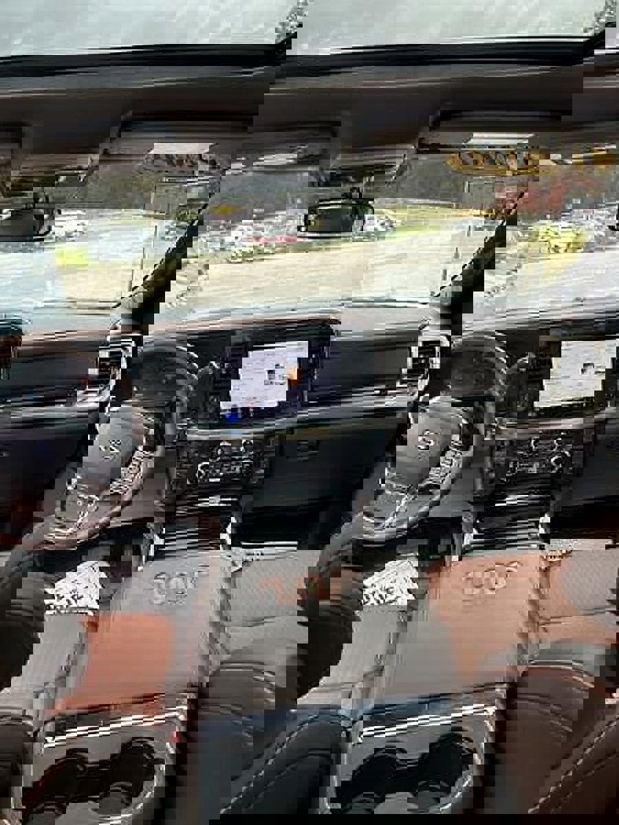 New 2025 Ford F250 King Ranch w/ Chrome Package image 35