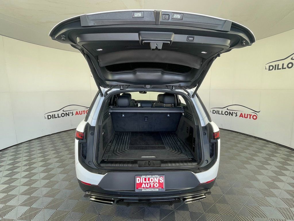 Used 2023 Land Rover Range Rover Sport SE image 6