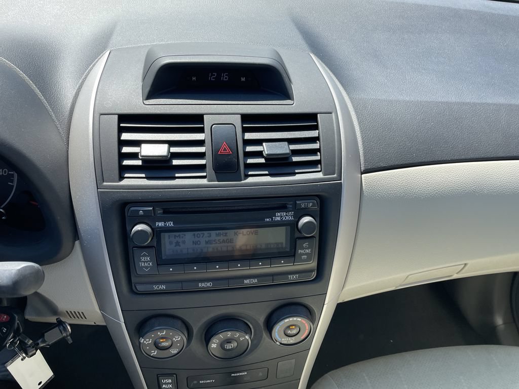 Used 2013 Toyota Corolla L FWD image 18