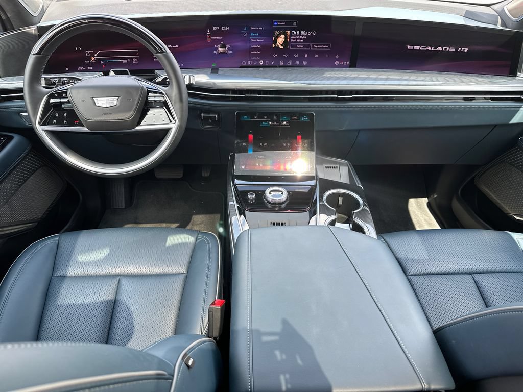 Certified 2025 Cadillac Escalade IQ Luxury 2 AWD/4WD image 25