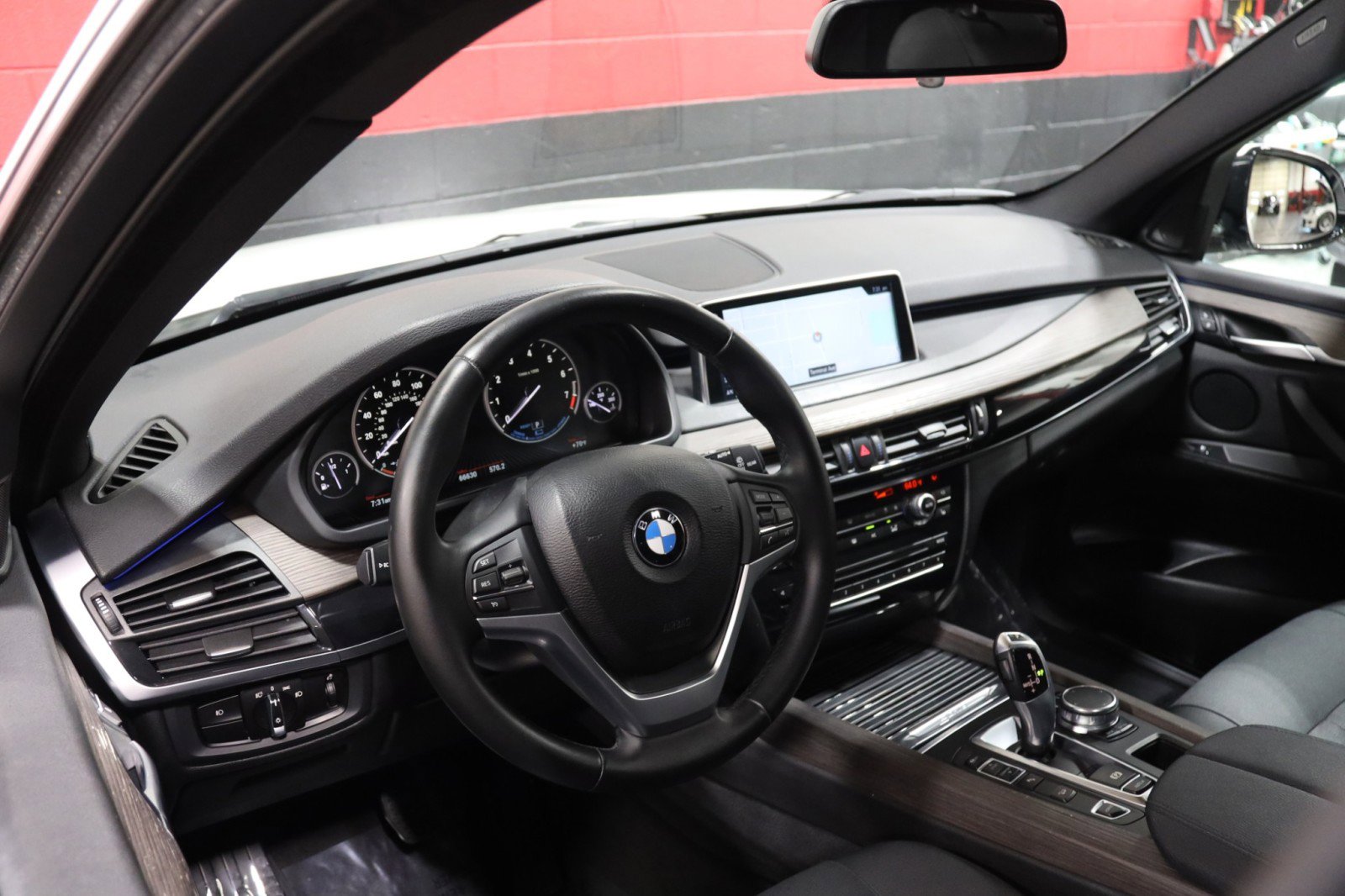 Used 2017 BMW X5 xDrive40e AWD/4WD image 34