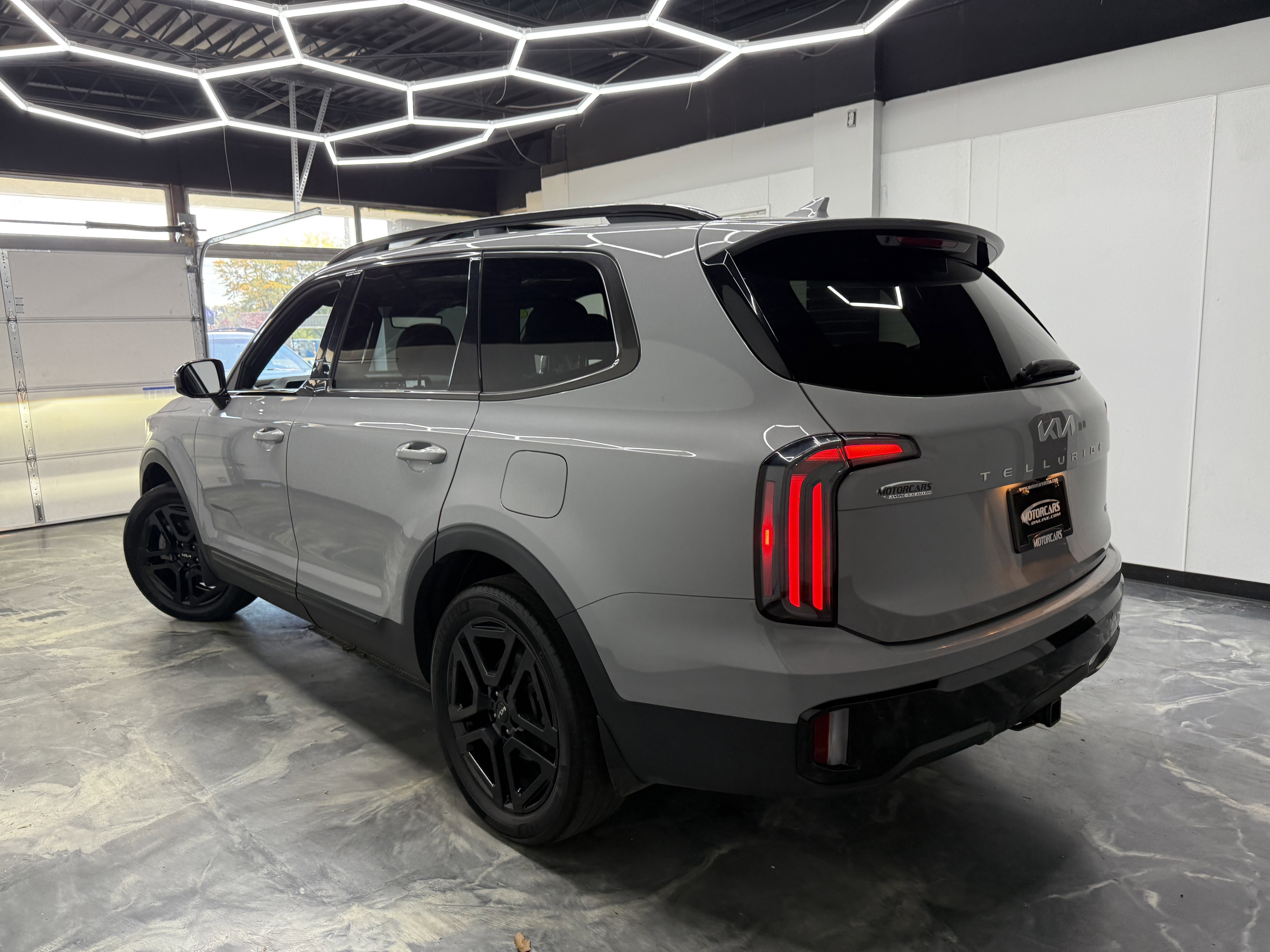 Used 2024 Kia Telluride SX X-Line image 3