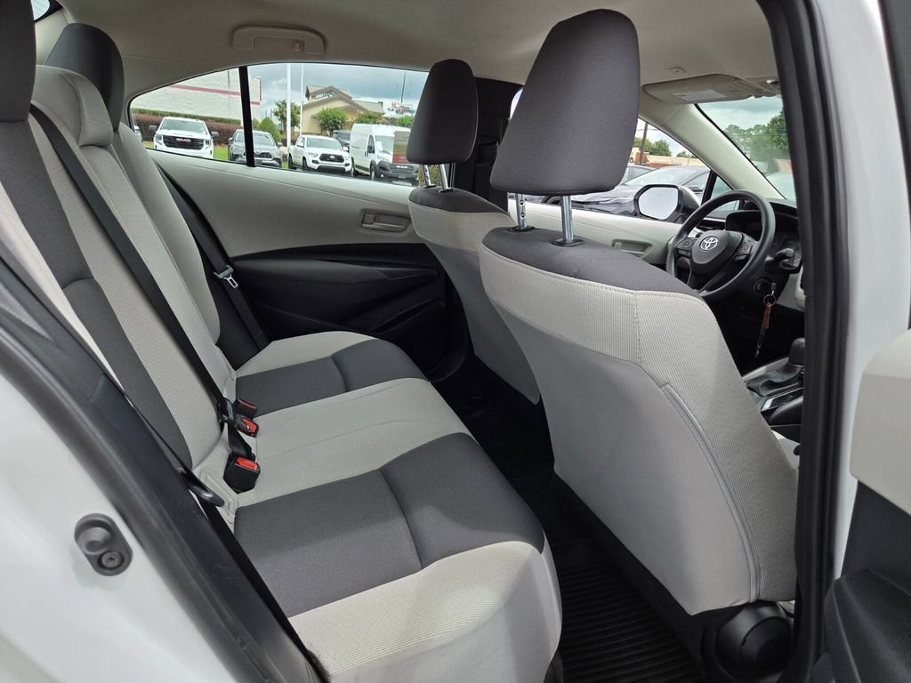 Certified 2025 Toyota Corolla LE FWD image 14