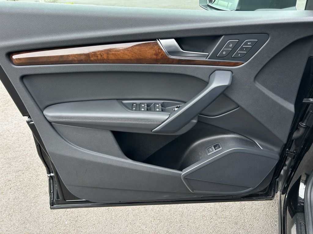 Used 2020 Audi Q5 2.0T Premium Plus w/ Premium Plus Package image 22