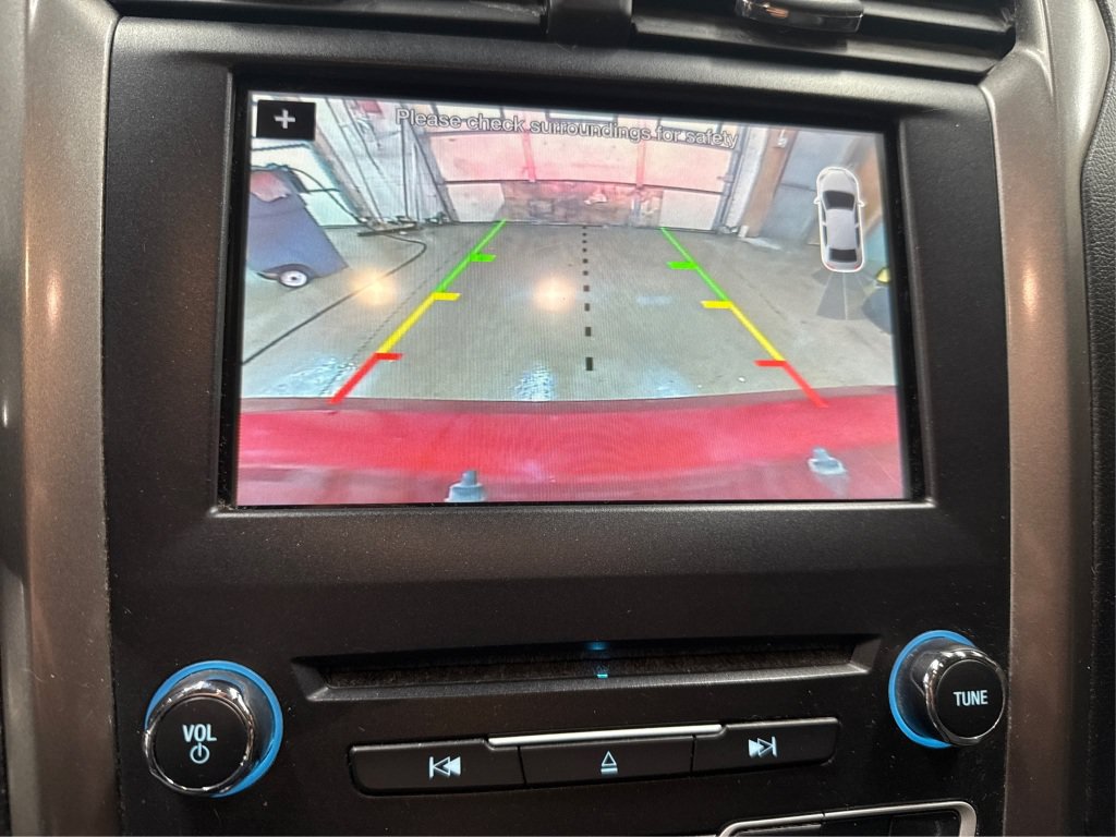 Used 2017 Ford Fusion SE w/ Fusion SE Technology Package FWD image 32