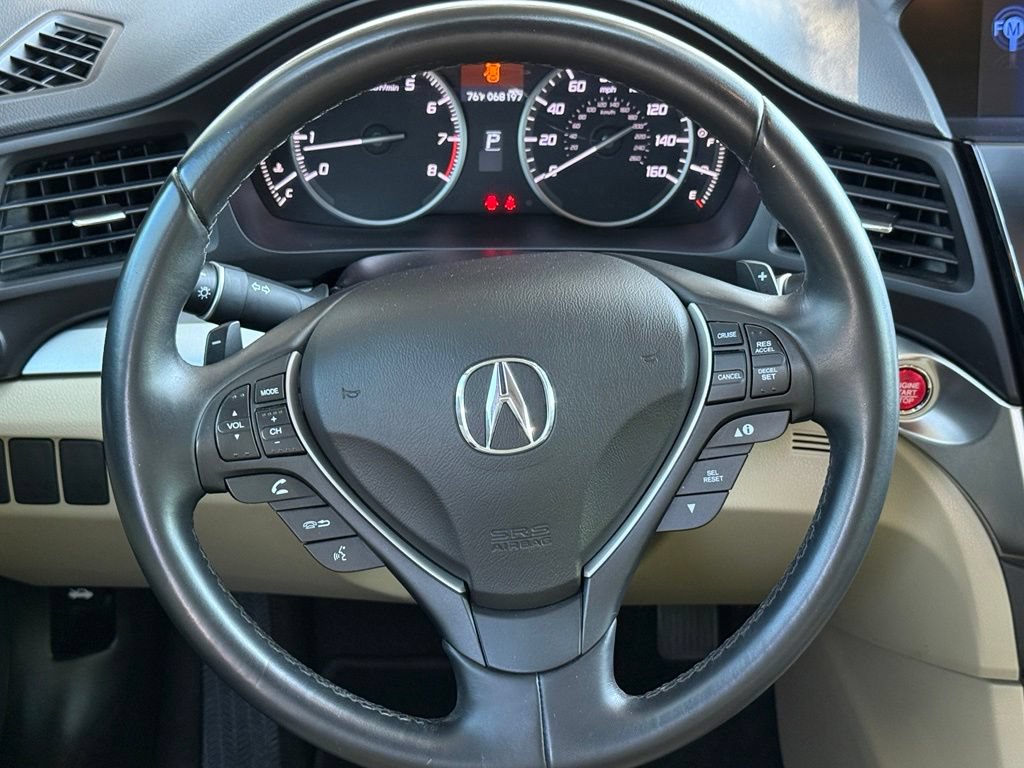 Used 2017 Acura ILX FWD image 19
