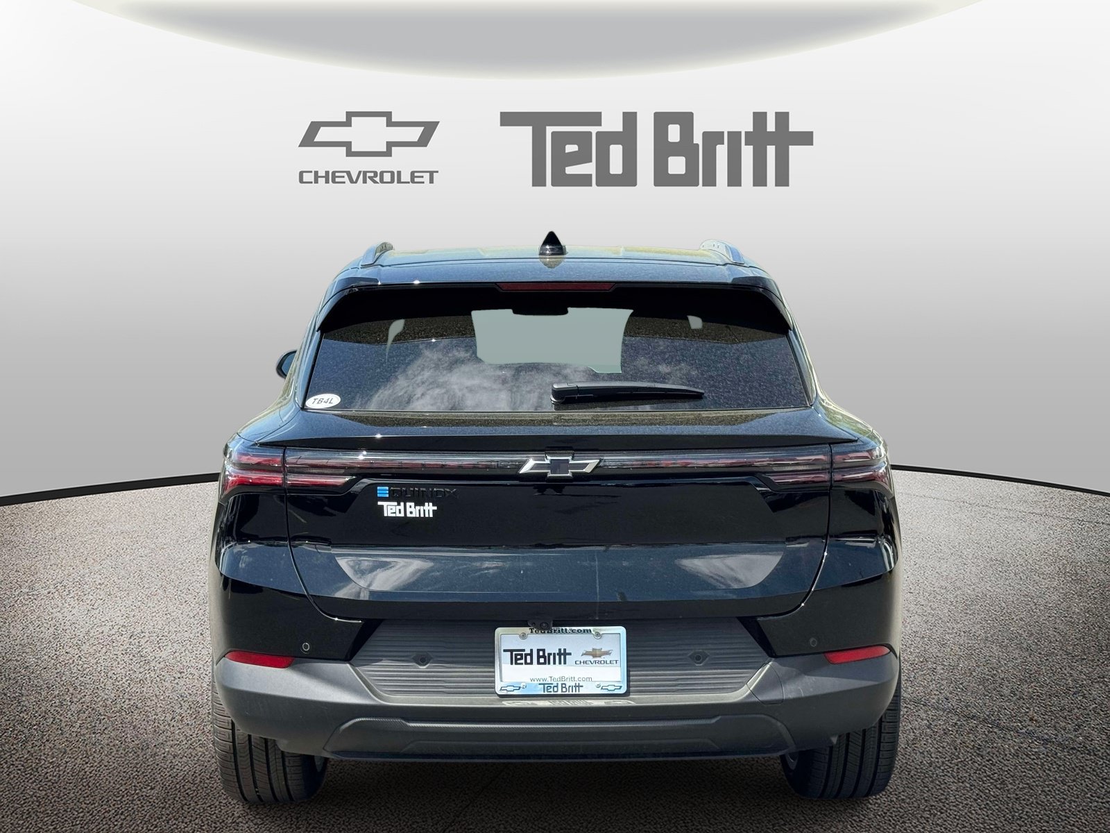 New 2026 Chevrolet Equinox EV LT w/ LPO, Tech Bronze Package FWD image 5