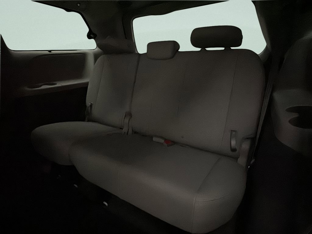 Used 2020 Toyota Sienna XLE w/ XLE Navigation Package AWD/4WD image 16