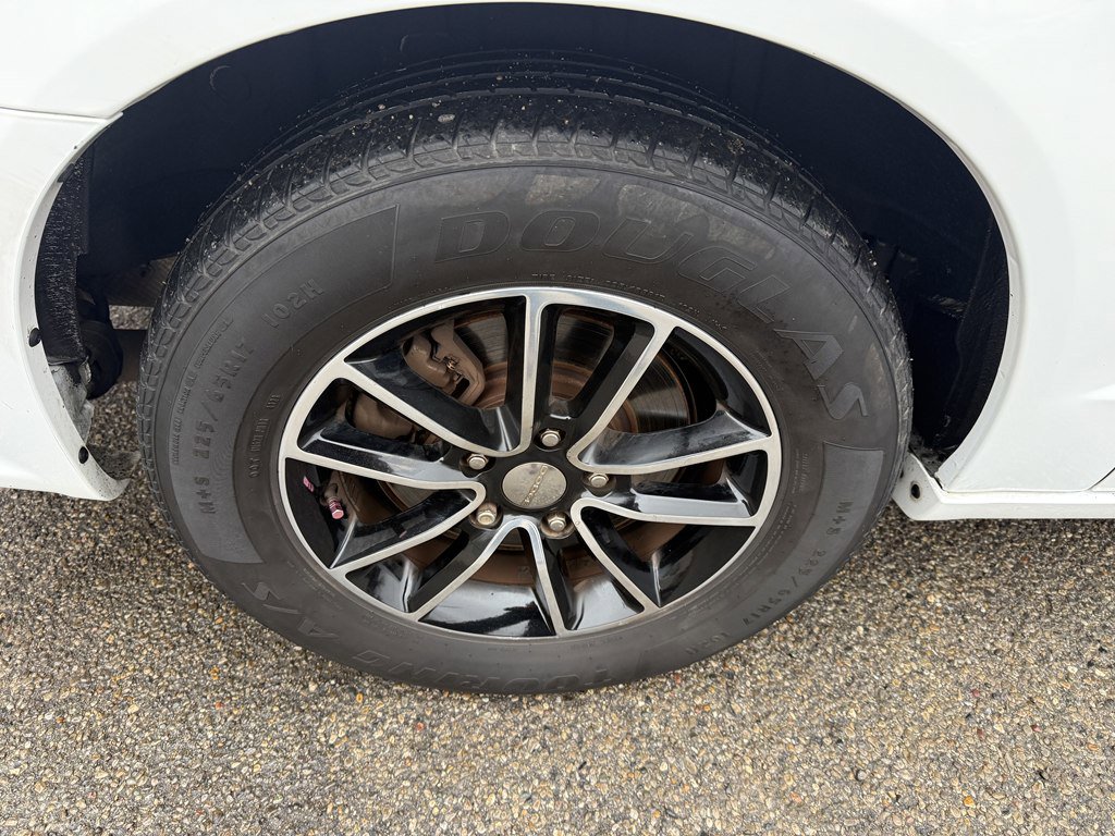 Used 2016 Dodge Grand Caravan R/T image 7