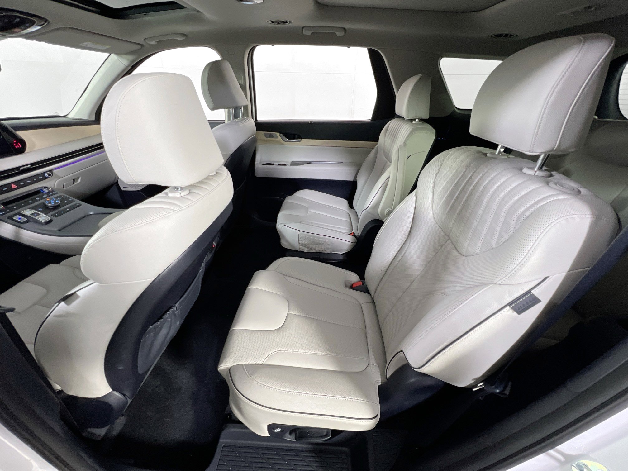 Used 2024 Hyundai Palisade Limited AWD/4WD image 25