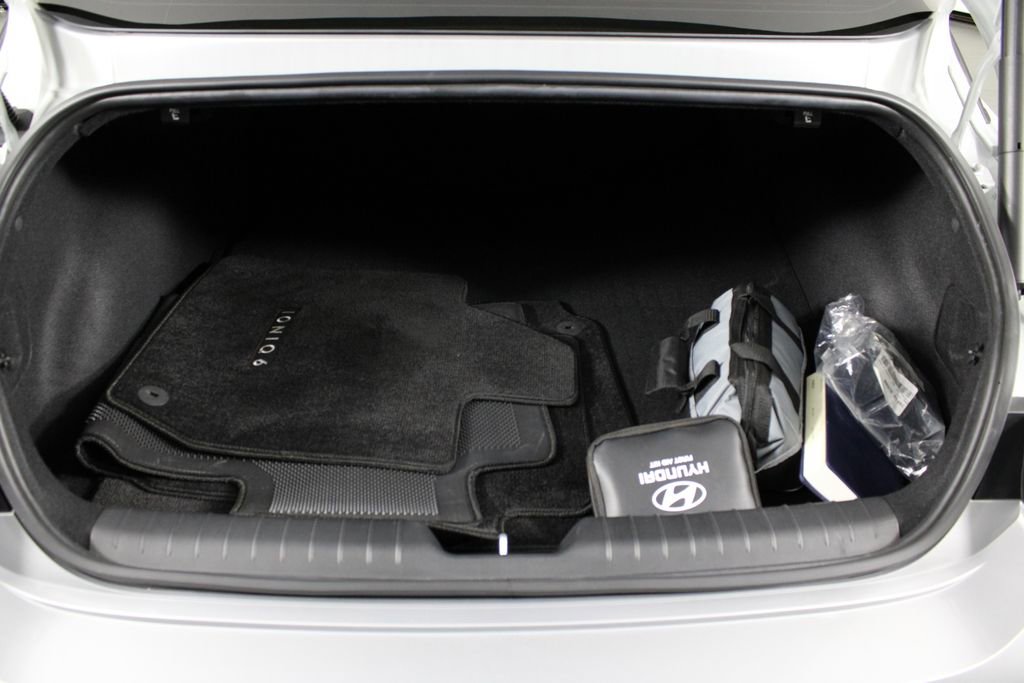 Certified 2025 Hyundai Ioniq 6 Limited image 16