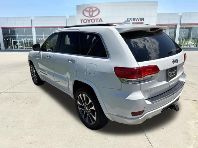 Used 2017 Jeep Grand Cherokee Overland AWD/4WD image 5