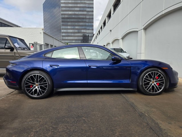Used 2021 Porsche Taycan 4S image 4