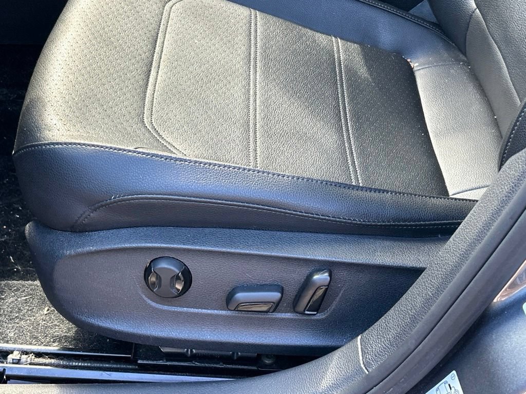 Used 2019 Volkswagen Passat 2.0T Wolfsburg w/ Wheels & Sunroof Package FWD image 13