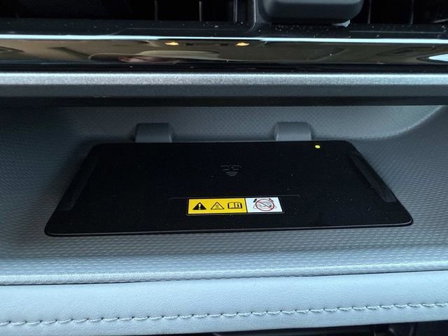 Used 2025 Toyota Highlander XLE image 30