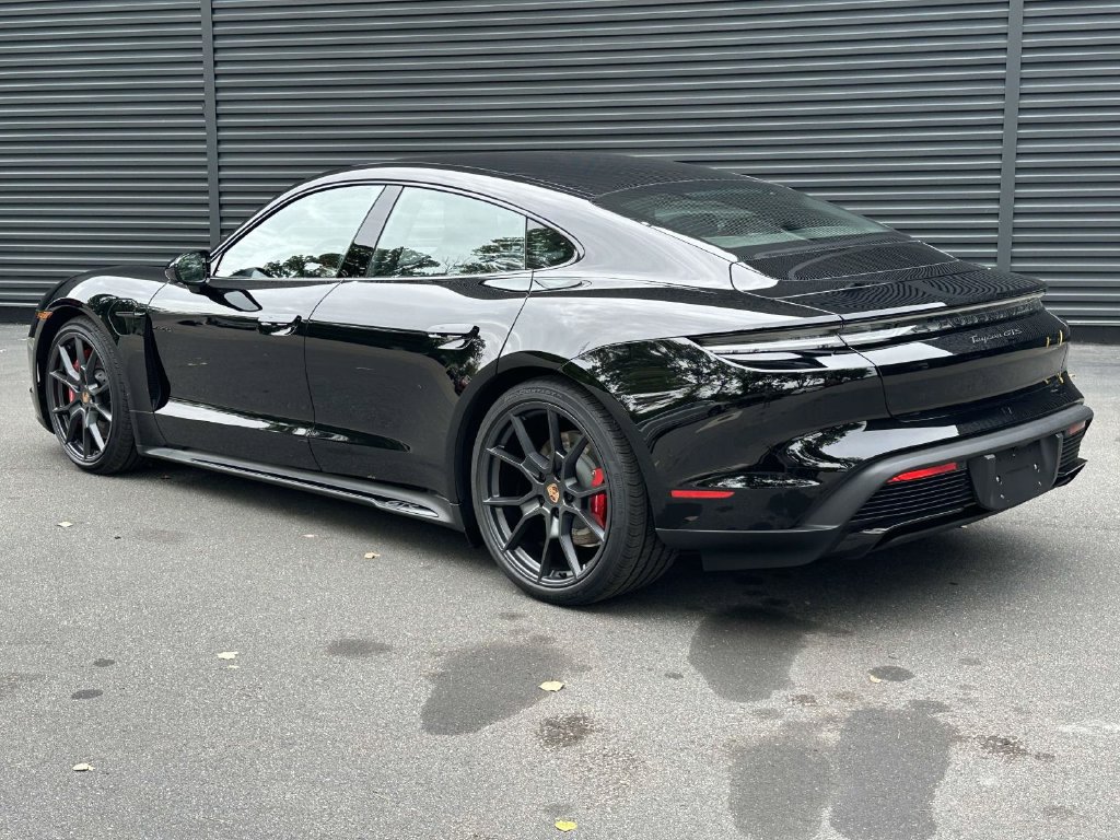 New 2026 Porsche Taycan GTS AWD/4WD image 3