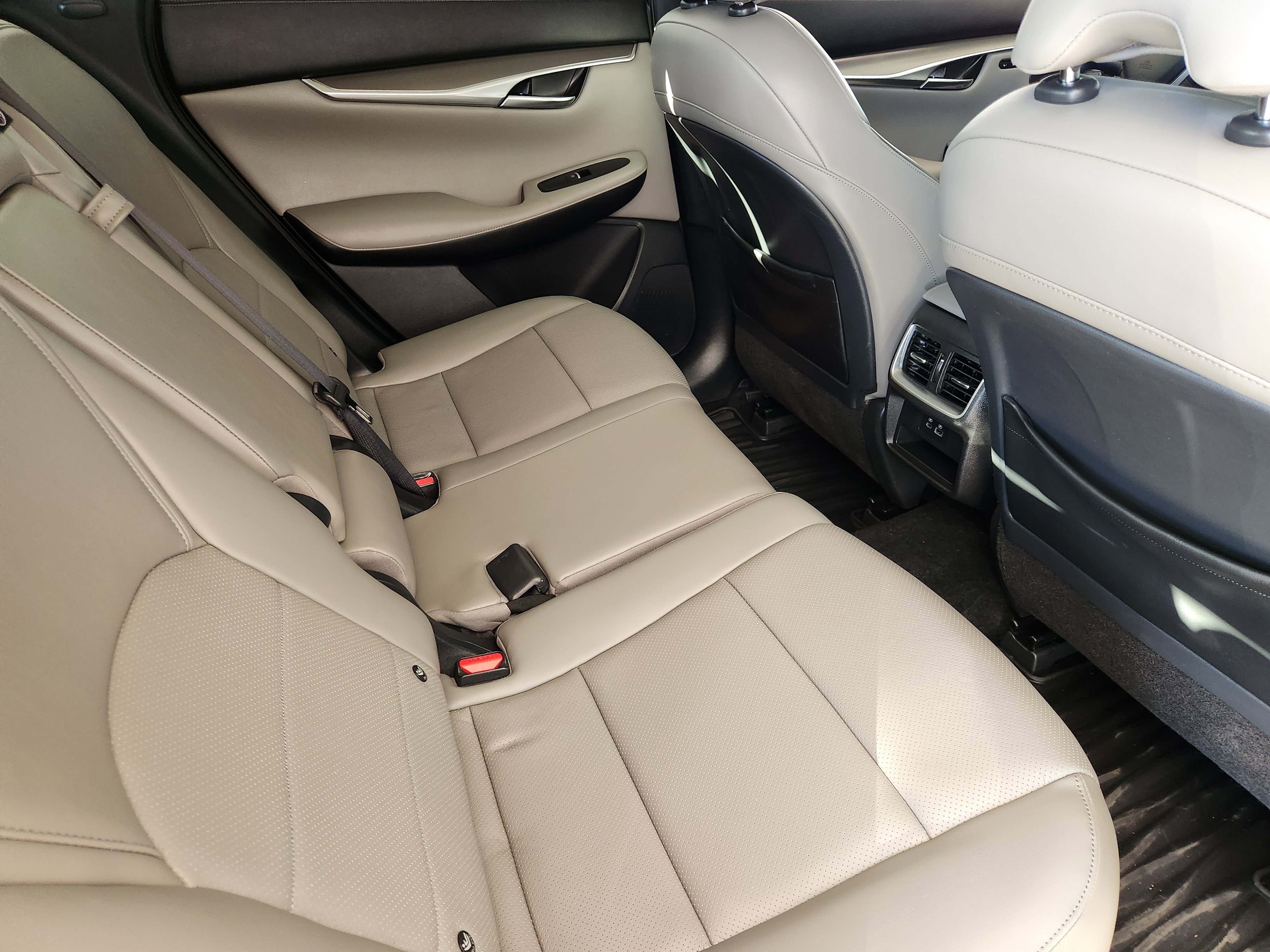 Used 2023 INFINITI QX50 Luxe AWD/4WD image 34