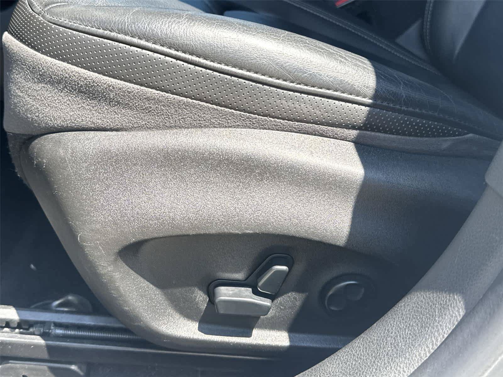 Used 2016 Jeep Renegade Limited AWD/4WD image 14