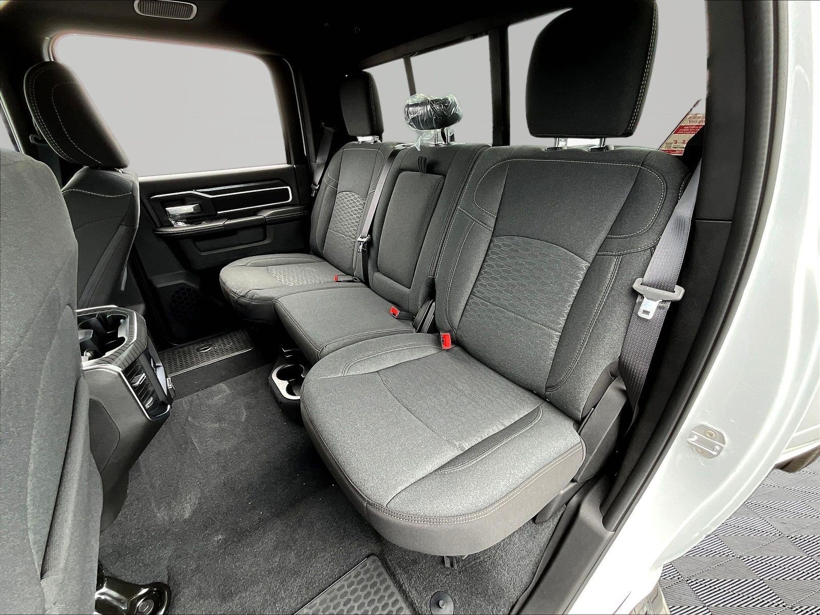 New 2026 RAM 3500 Big Horn AWD/4WD image 17
