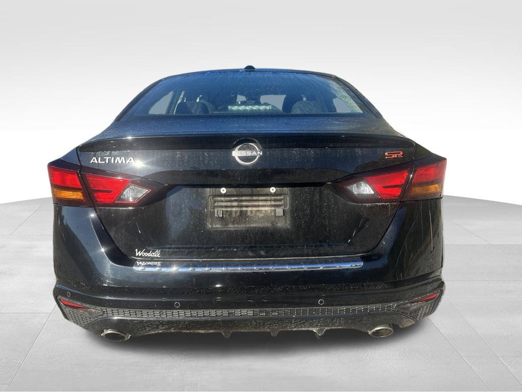 Used 2023 Nissan Altima 2.5 SR w/ SR Premium Package FWD image 7