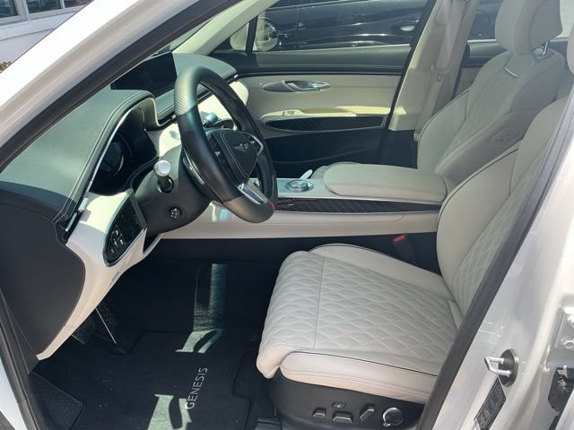 Used 2025 Genesis GV70 3.5T Sport w/ Sport Prestige Package AWD/4WD image 7