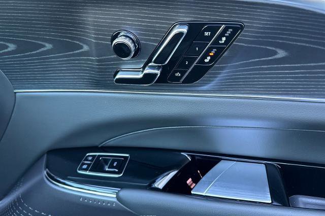 New 2026 Cadillac Lyriq Luxury image 19