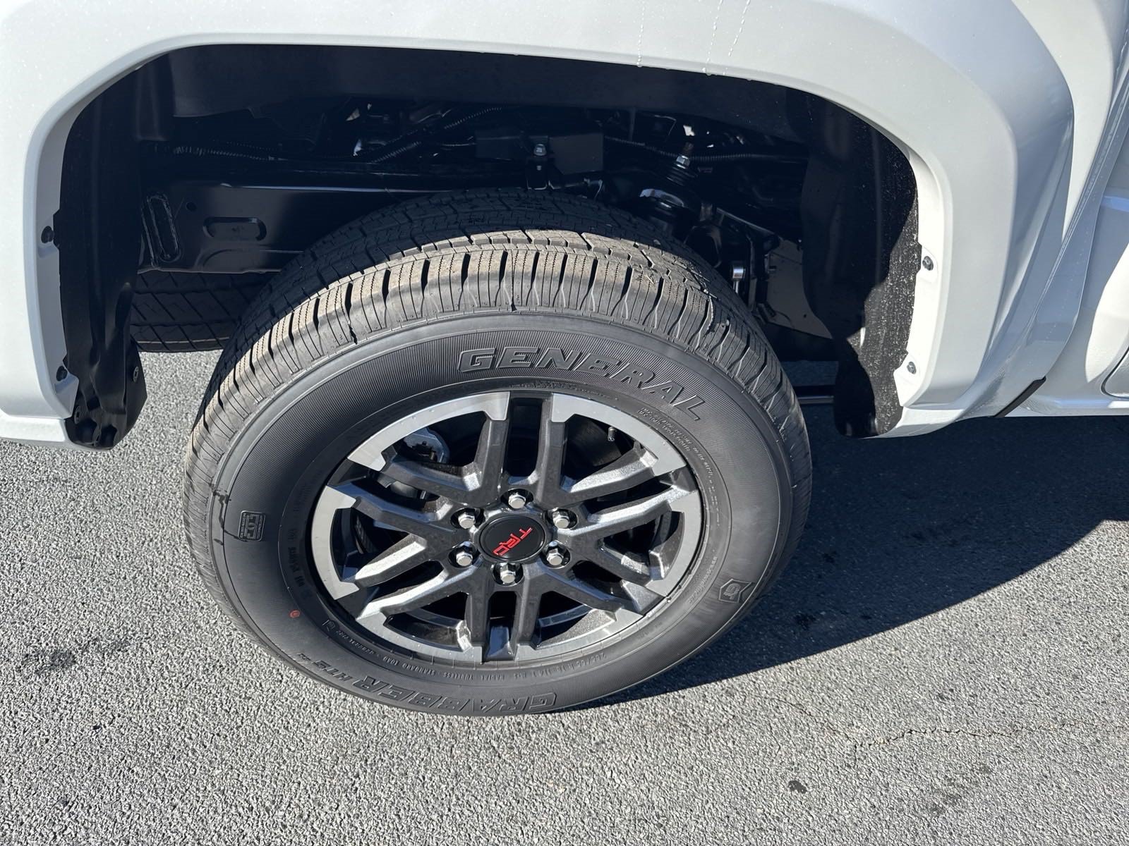 New 2024 Toyota Tacoma TRD Sport w/ TRD Sport Premium Package AWD/4WD image 11