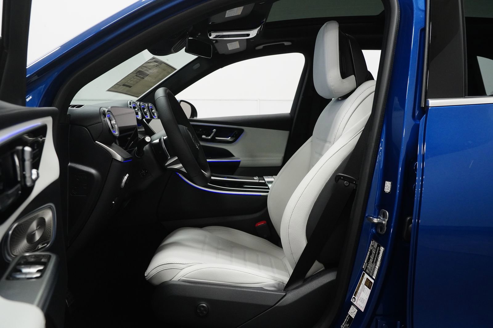 New 2026 Mercedes-Benz GLC 300 4MATIC image 2