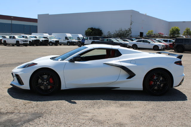 Used 2021 Chevrolet Corvette Stingray Convertible w/ Z51 Performance Package RWD image 8