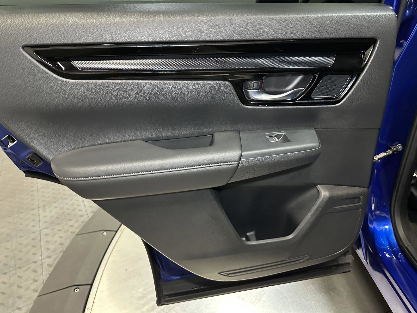 Used 2024 Honda CR-V EX-L image 30