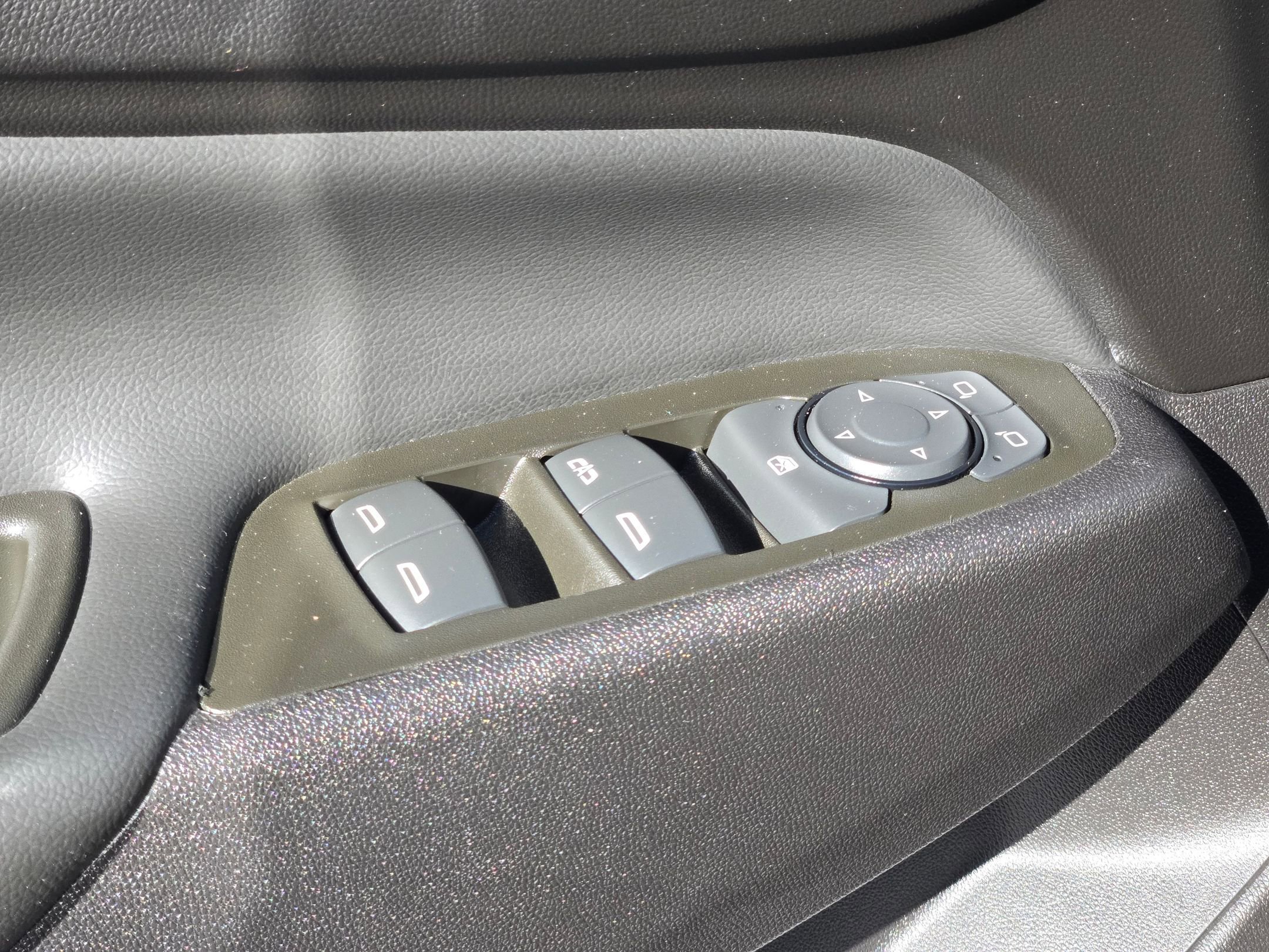 Used 2024 Chevrolet Equinox LT image 12