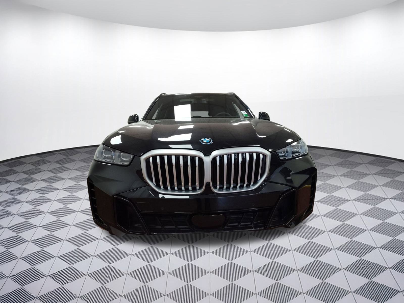 New 2026 BMW X5 xDrive50e w/ M Sport Package image 5