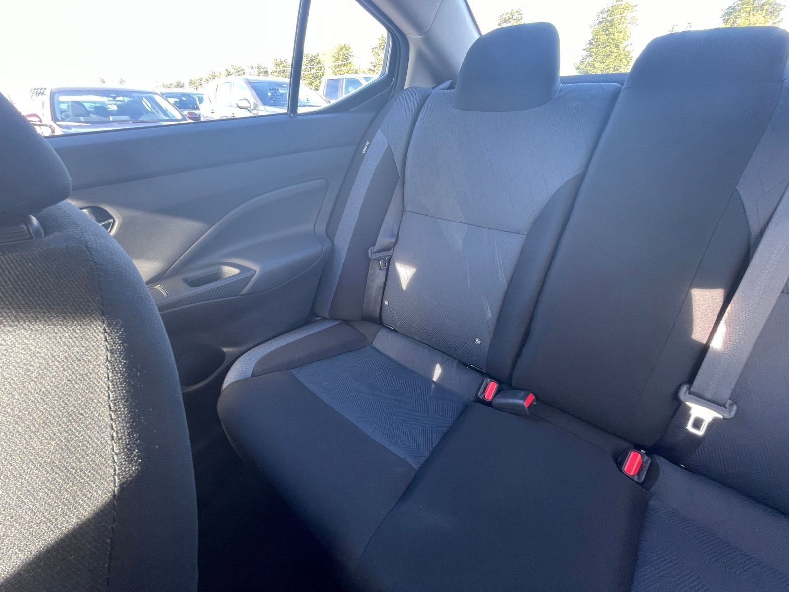 Used 2025 Nissan Versa SV image 37