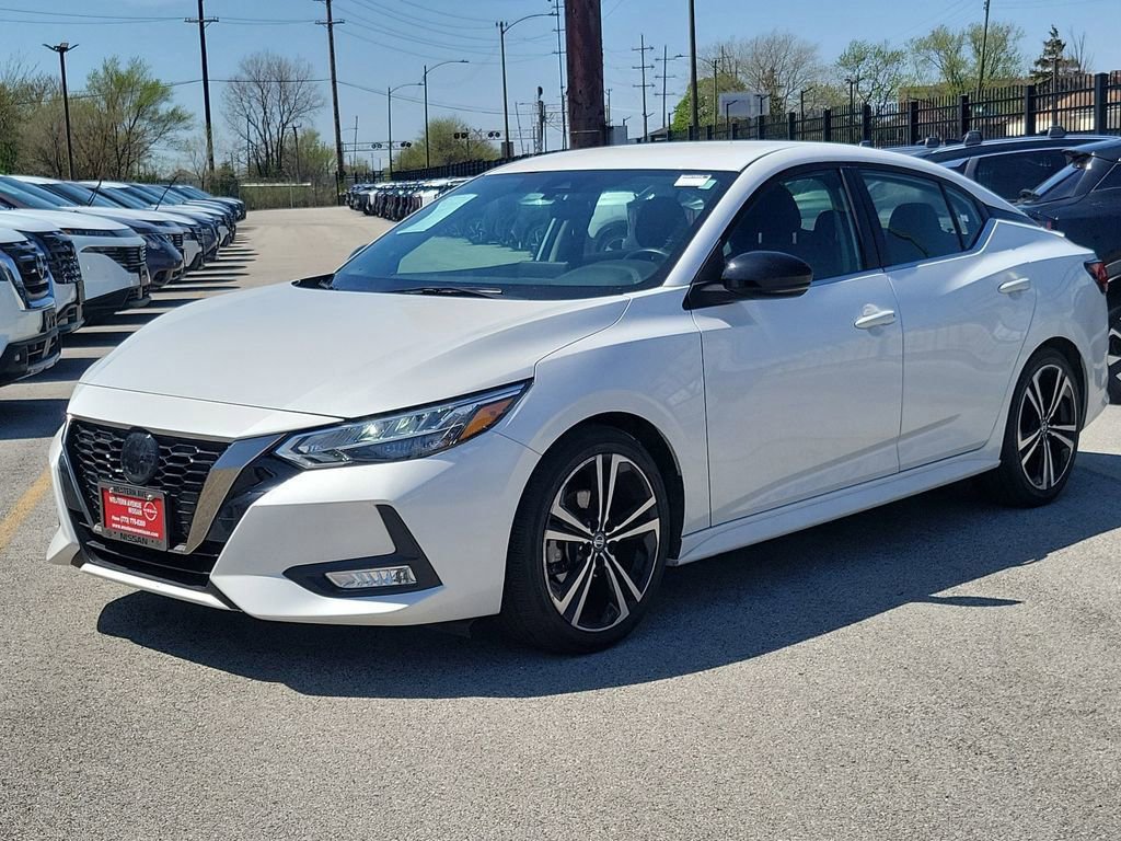 Used 2022 Nissan Sentra SR w/ Trunk Package image 2