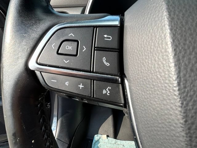 Used 2020 Toyota Highlander XLE AWD/4WD image 17