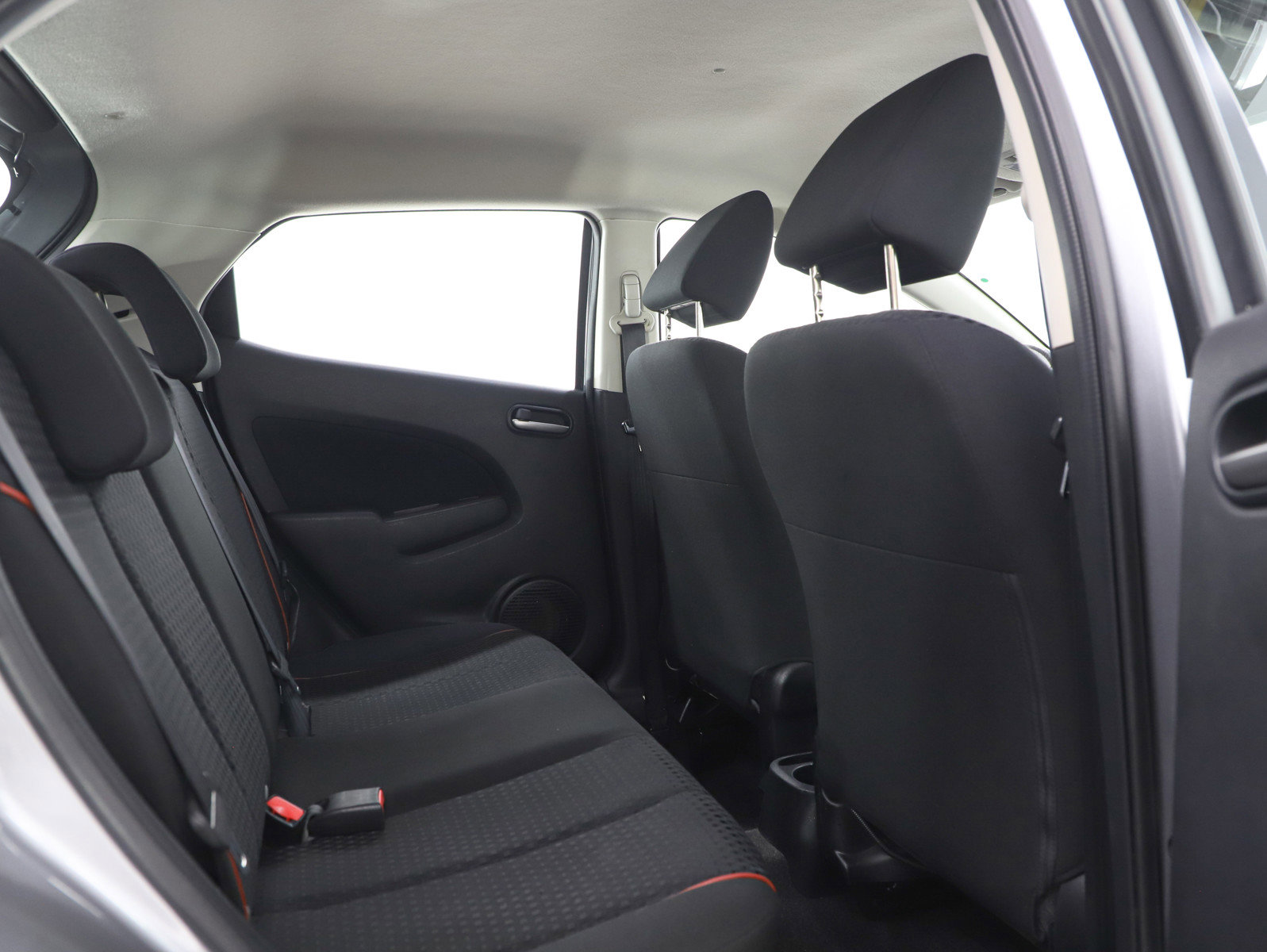 Used 2012 MAZDA MAZDA2 Touring image 12