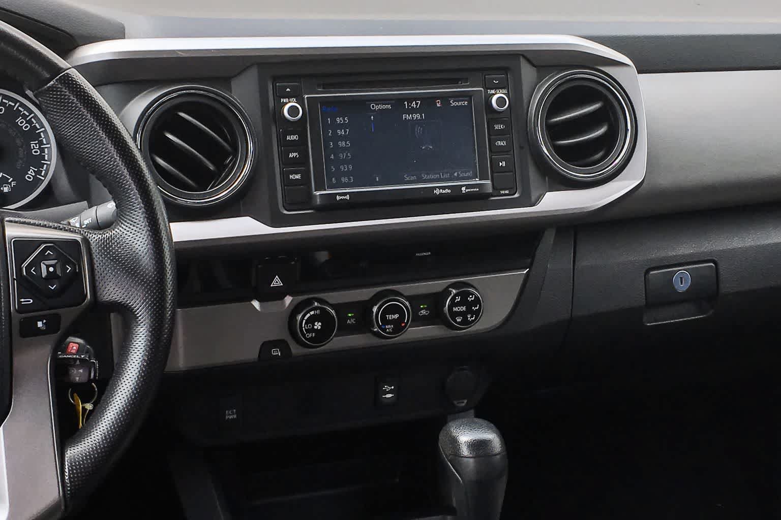 Used 2016 Toyota Tacoma SR5 RWD image 5