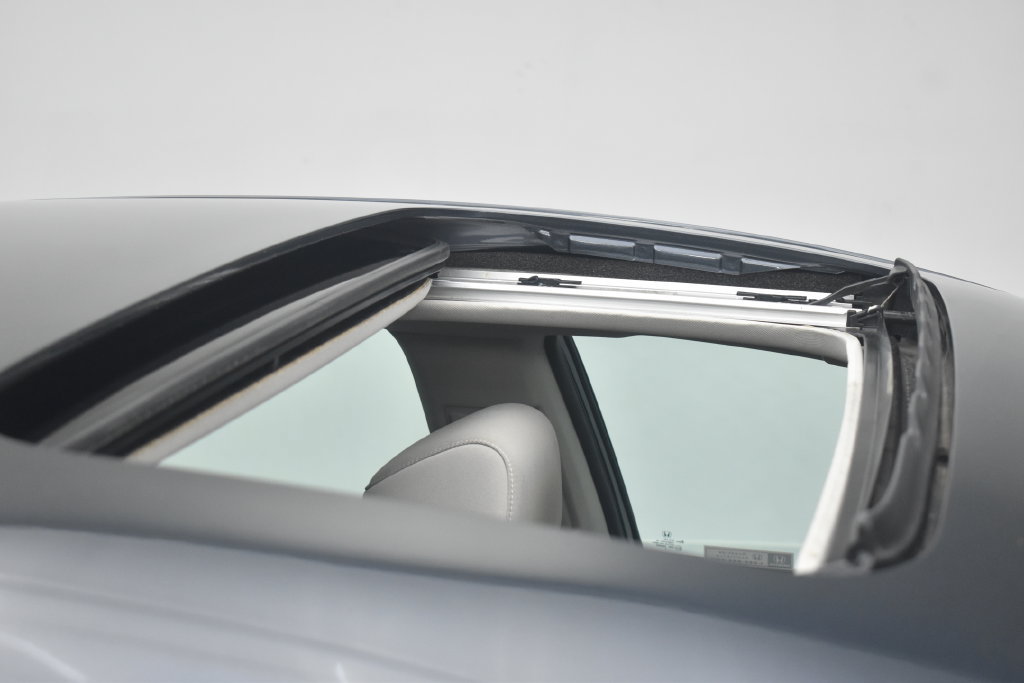 Used 2023 Honda Accord EX image 14