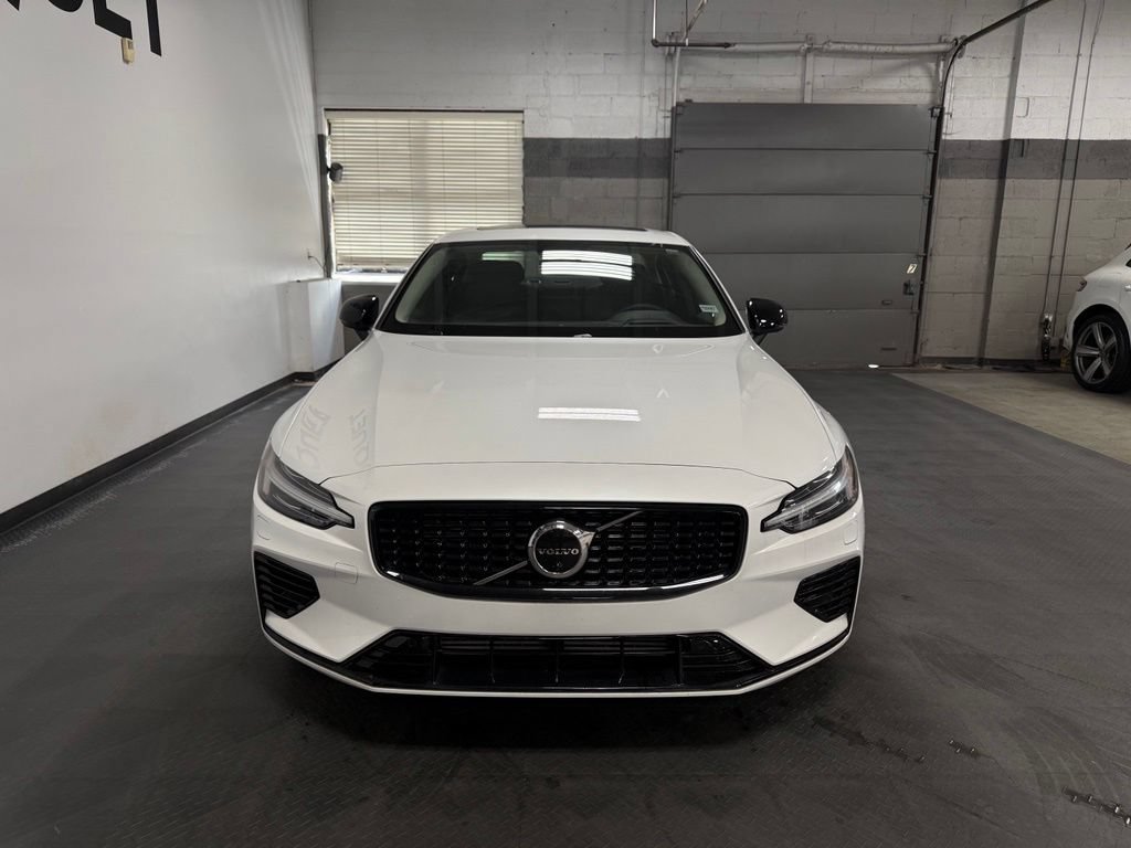 Used 2023 Volvo S60 T8 Ultimate AWD/4WD image 3