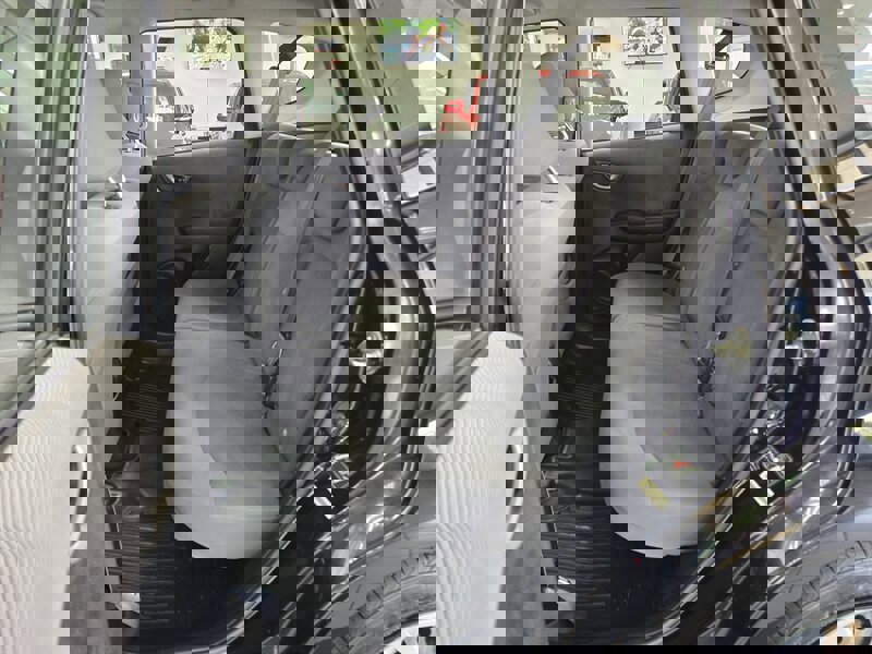 Used 2010 Honda Fit image 11