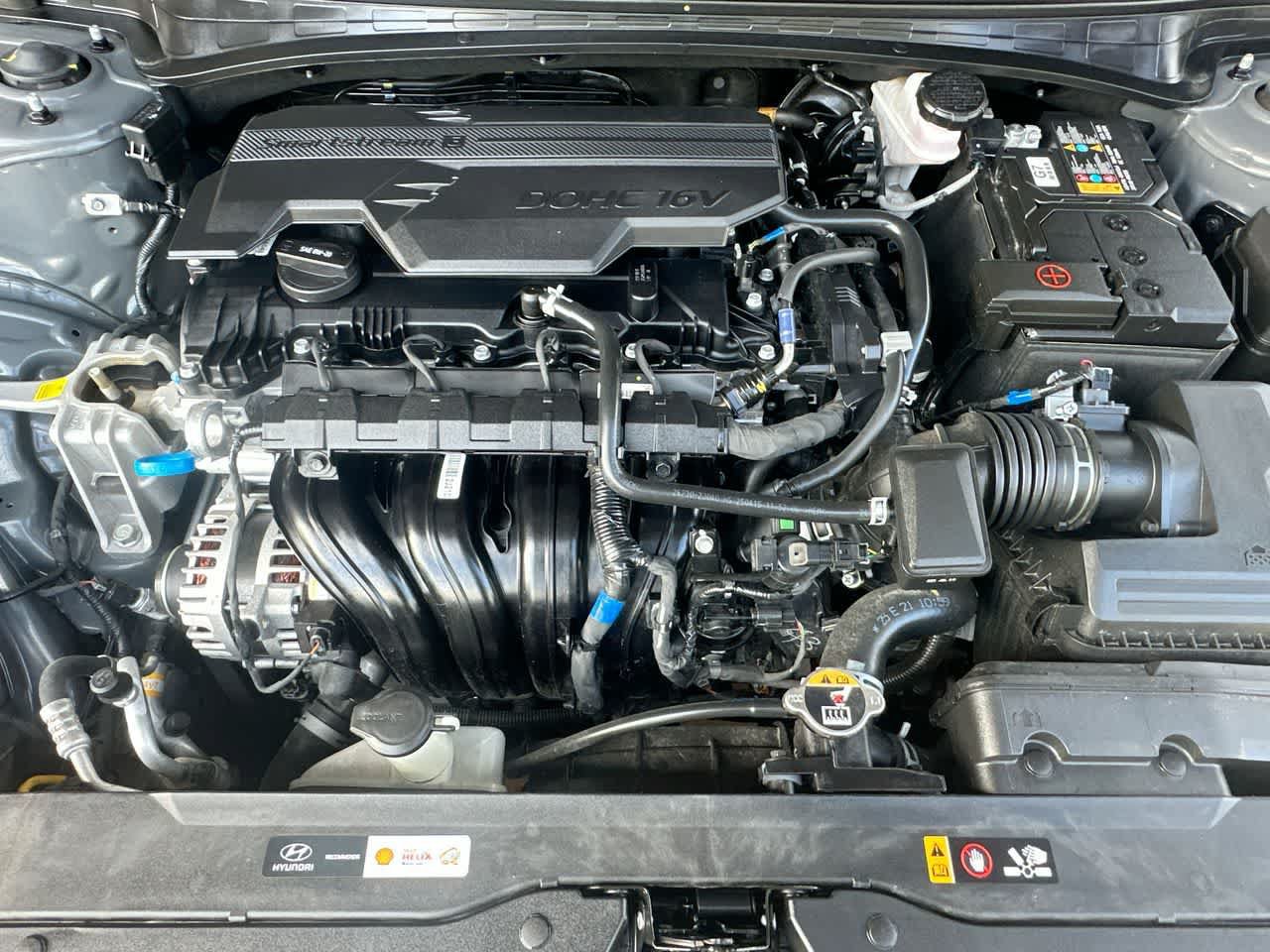 Used 2025 Hyundai Elantra SE FWD image 12