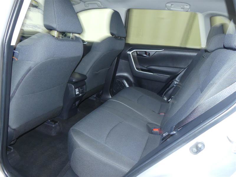 Used 2022 Toyota RAV4 LE AWD/4WD image 21