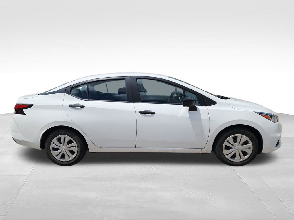 Used 2022 Nissan Versa S FWD image 10