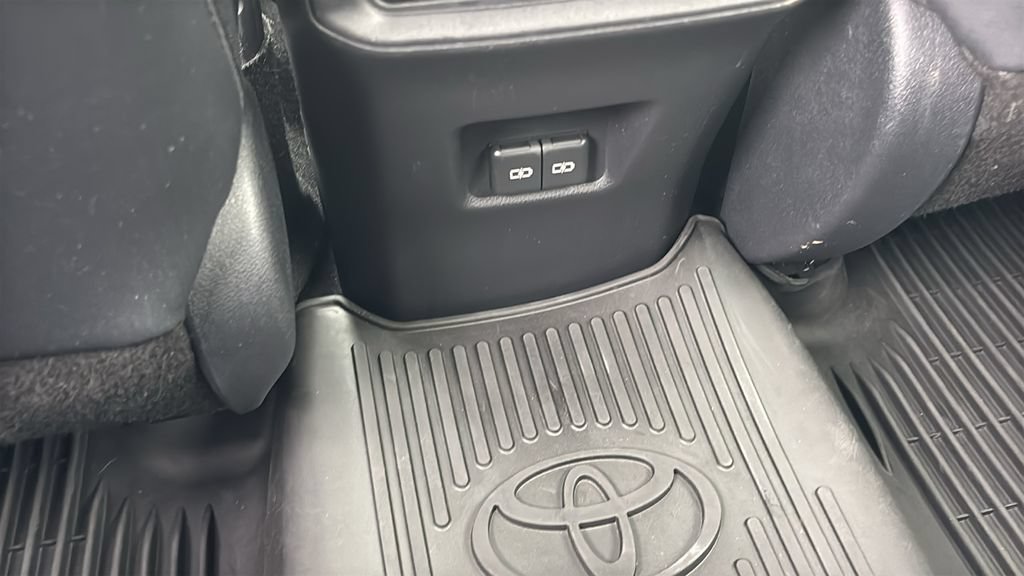 Used 2023 Toyota RAV4 XLE Premium AWD/4WD image 10