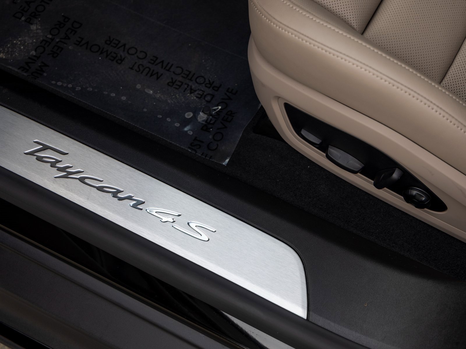 New 2025 Porsche Taycan 4S image 25