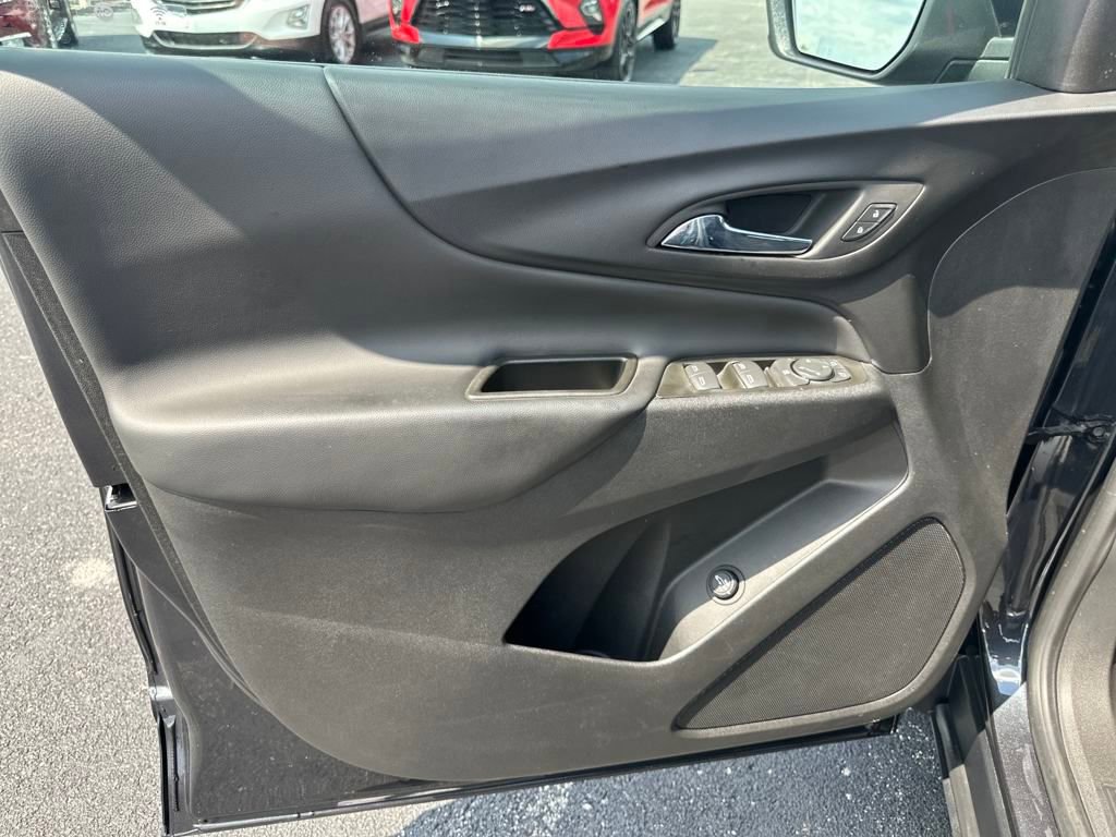 Used 2022 Chevrolet Equinox LT image 12
