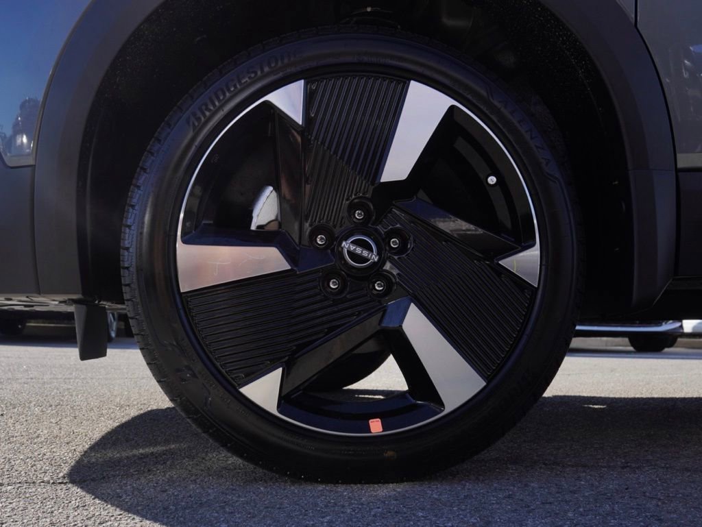 New 2026 Nissan Kicks SR image 8