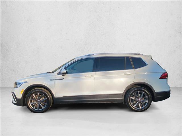 Used 2023 Volkswagen Tiguan SE FWD image 9