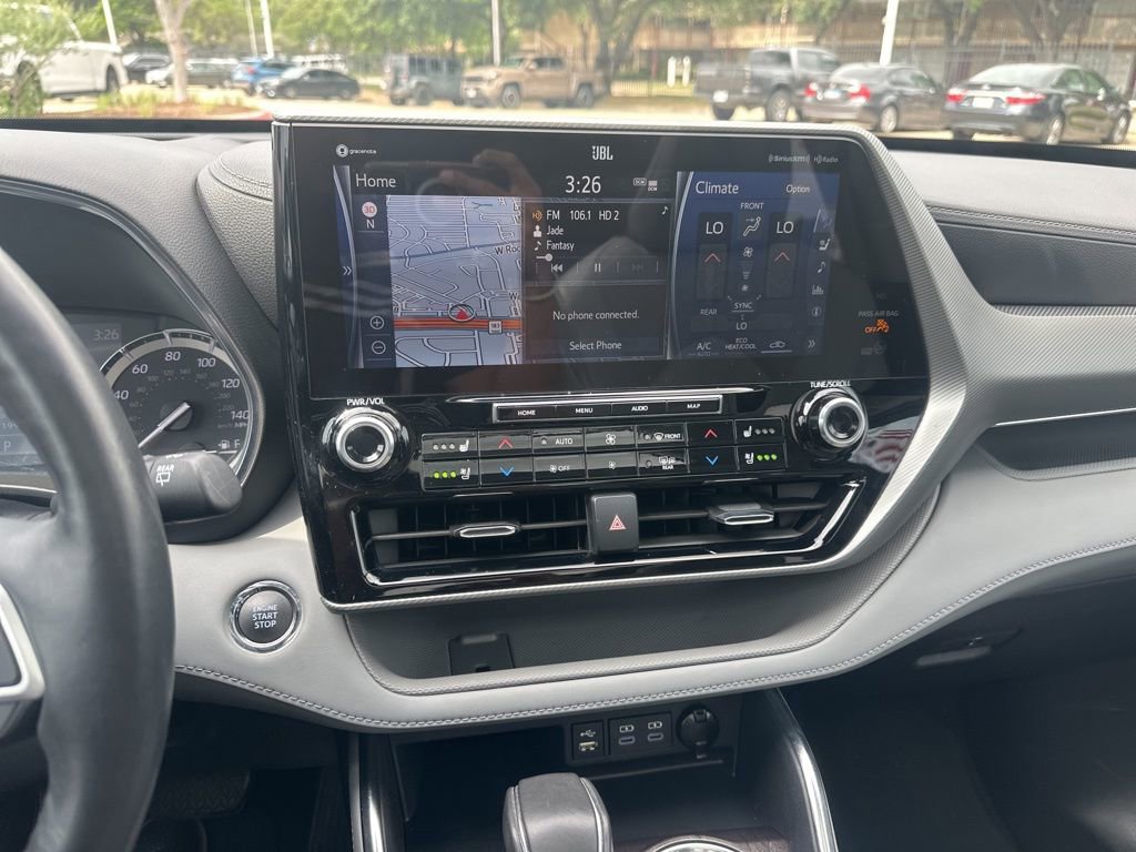 Used 2022 Toyota Highlander Platinum image 4